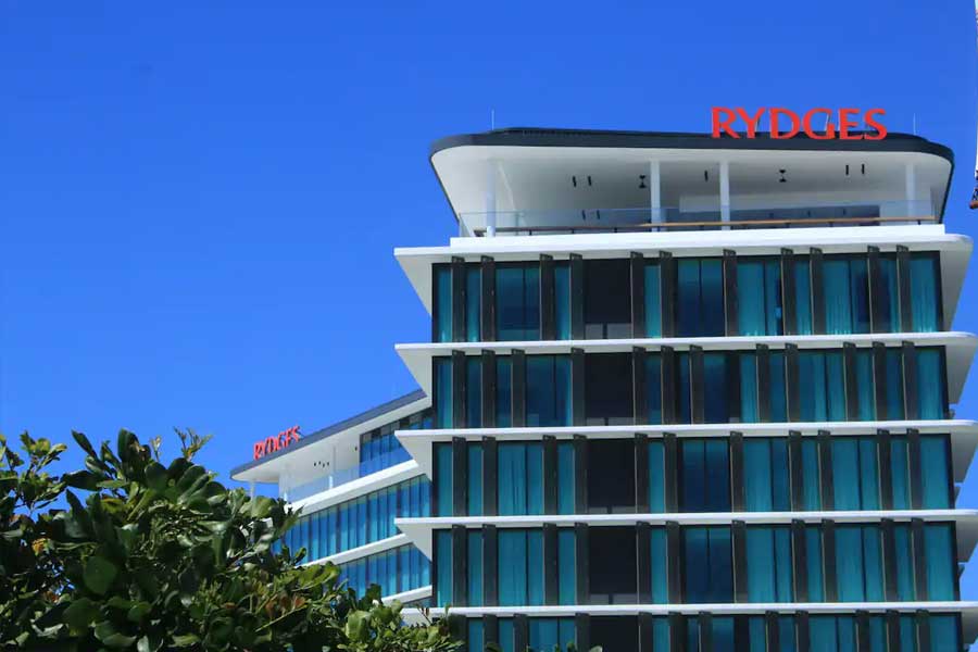 Gold Coast Airport Hotel - TurnerArc Shading Systems Projects